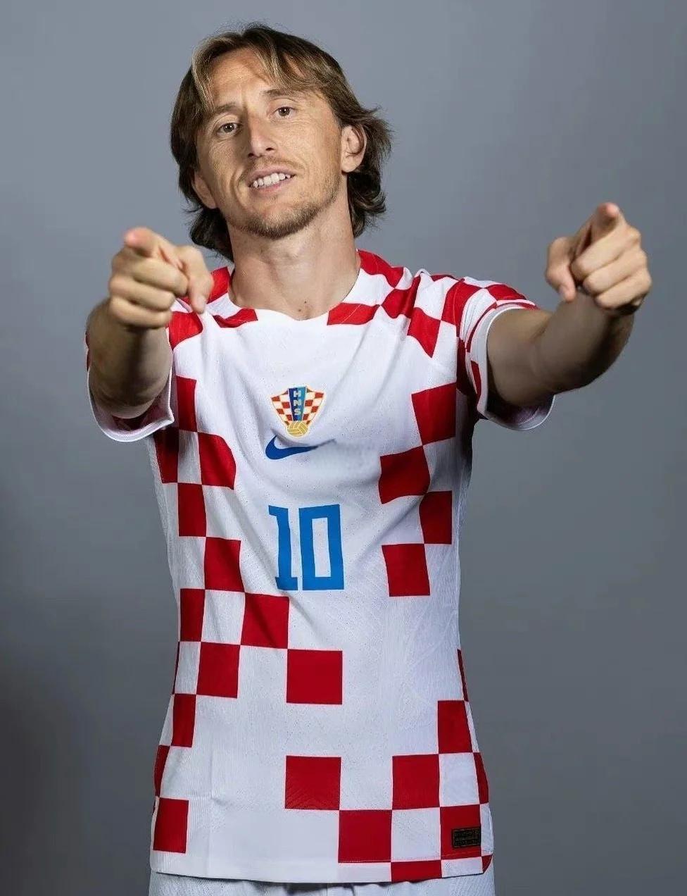 一口气爽看5场比赛！犯错就下场！容错率为零！开拓者毁了杨瀚森？！